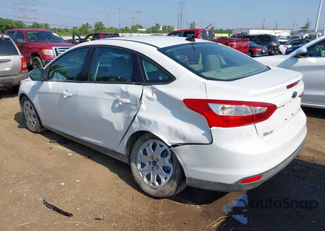 2012 Ford Focus Se z USA, uszkodzony, nr VIN 1FAHP3F23CL214630